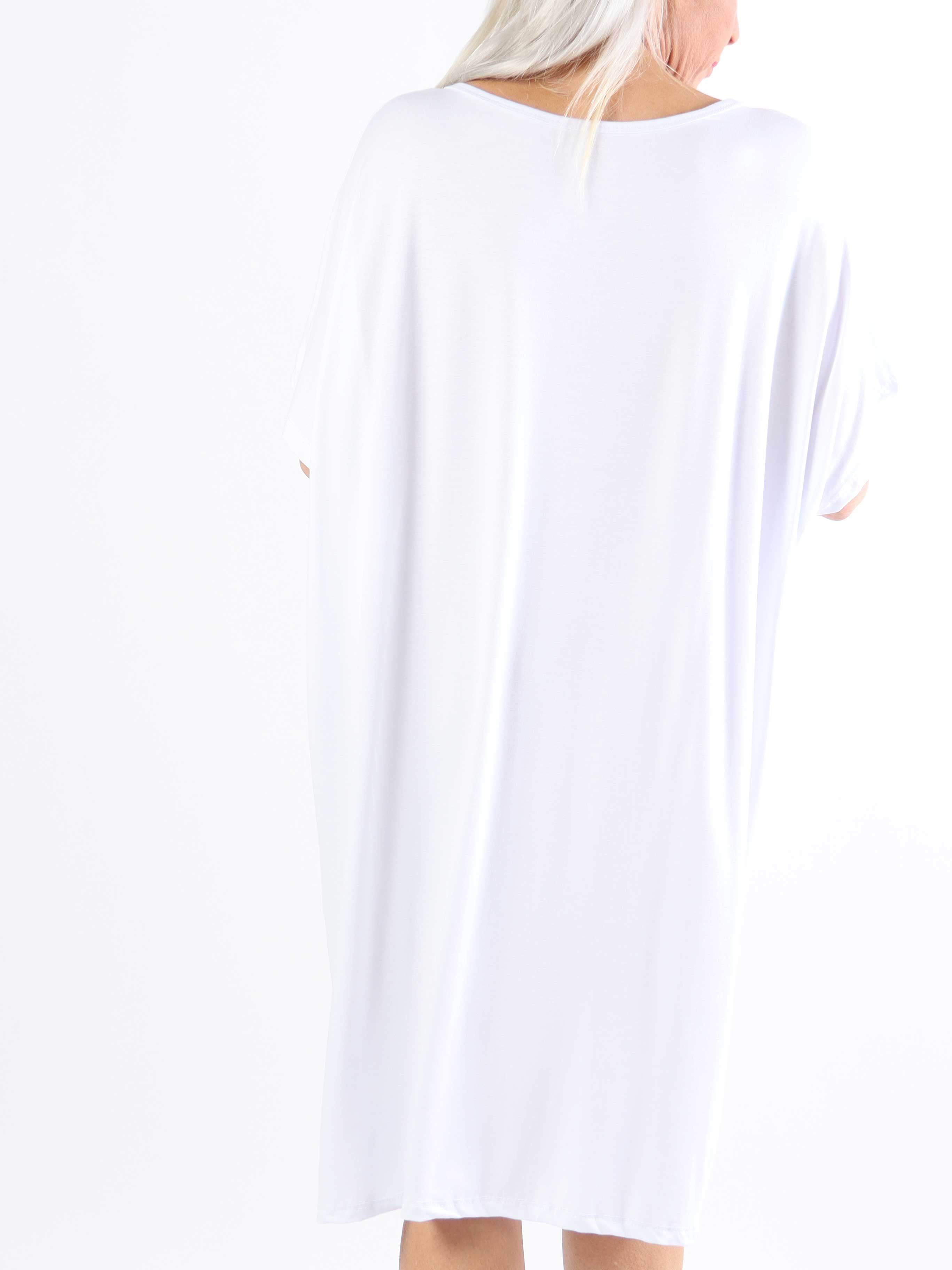 Edina - Plus size t-shirtklänning i viskosblandning med tryck